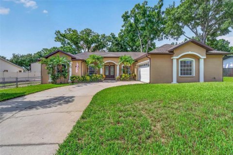 Casa en venta en Land O' Lakes, Florida, 4 dormitorios, 223.62 m2 № 2151659 - foto 2