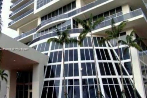 Copropriété à vendre à Hallandale Beach, Floride: 2 chambres, 161 m2 № 2000771 - photo 18