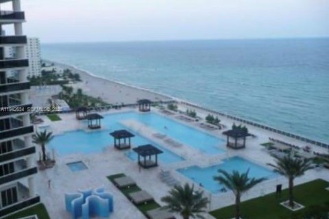 Copropriété à vendre à Hallandale Beach, Floride: 2 chambres, 161 m2 № 2000771 - photo 5