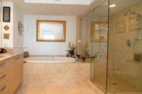 Copropriété à vendre à Hallandale Beach, Floride: 2 chambres, 161 m2 № 2000771 - photo 8