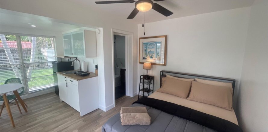 Studio in Fort Lauderdale, Florida № 2082193
