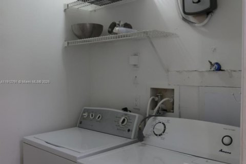 Copropriété à vendre à Hialeah, Floride: 2 chambres, 88.91 m2 № 1969128 - photo 7