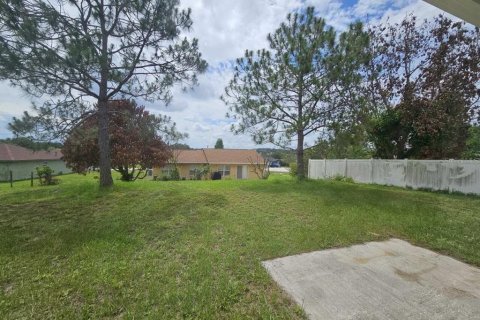House in Clermont, Florida 3 bedrooms, 120.22 sq.m. № 2226337 - photo 3