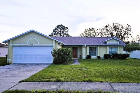House in Clermont, Florida 3 bedrooms, 120.22 sq.m. № 2226337