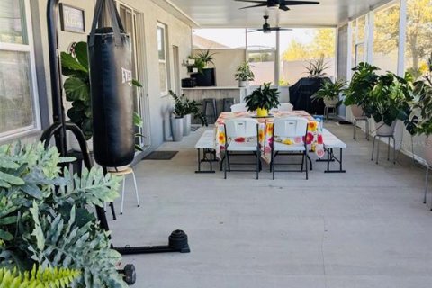 Villa ou maison à louer à Kissimmee, Floride: 5 chambres, 276.57 m2 № 1724865 - photo 7