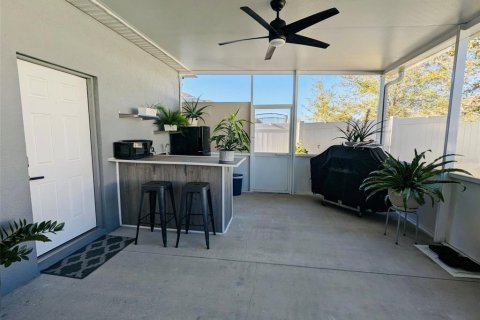 Villa ou maison à louer à Kissimmee, Floride: 5 chambres, 276.57 m2 № 1724865 - photo 6