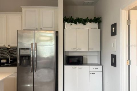 Villa ou maison à louer à Kissimmee, Floride: 5 chambres, 276.57 m2 № 1724865 - photo 21