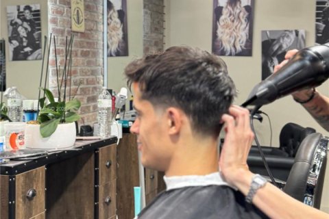 Immobilier commercial à vendre à Aventura, Floride № 2028704 - photo 12