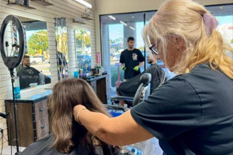 Immobilier commercial à vendre à Aventura, Floride № 2028704 - photo 6