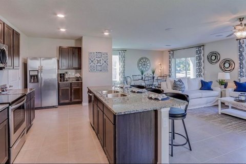 Casa en alquiler en Wesley Chapel, Florida, 4 dormitorios, 209.96 m2 № 1776551 - foto 9