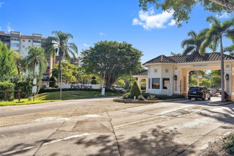 Condo in Pembroke Pines, Florida, 2 bedrooms  № 2082525