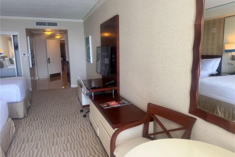 Купить кондоминиум в Санни-Айлс-Бич, Флорида 51.19м2, № 1936734 - фото 9