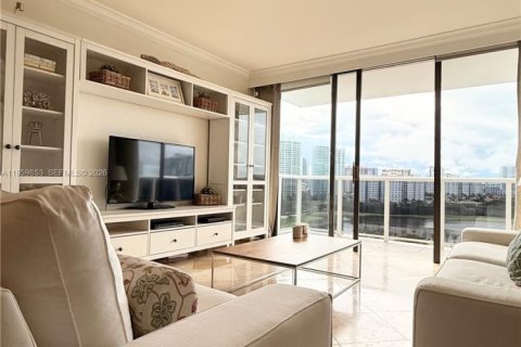 Condo in Aventura, Florida, 2 bedrooms  № 2052932 - photo 2