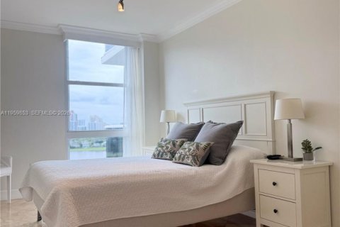 Condo in Aventura, Florida, 2 bedrooms  № 2052932 - photo 13