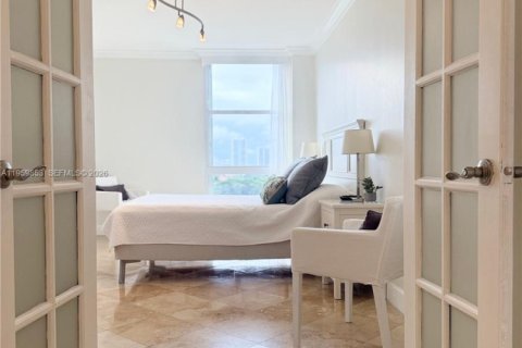Condo in Aventura, Florida, 2 bedrooms  № 2052932 - photo 12