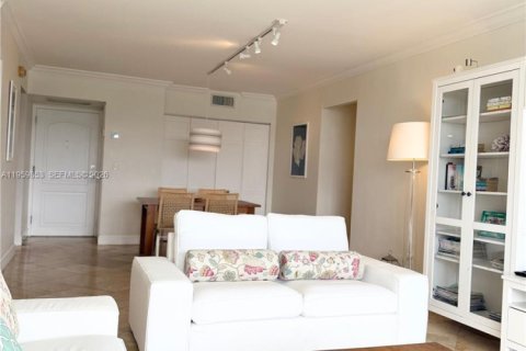 Condo in Aventura, Florida, 2 bedrooms  № 2052932 - photo 5