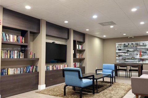 Condo in Aventura, Florida, 2 bedrooms  № 2052932 - photo 19