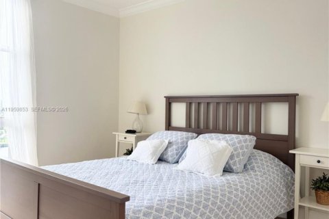 Condo in Aventura, Florida, 2 bedrooms  № 2052932 - photo 8