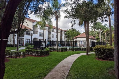 Снять в аренду кондоминиум в Холливуд, Флорида 2 спальни, 98.48м2, № 1957962 - фото 12