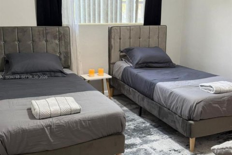 Condo in Miami, Florida, 3 bedrooms  № 1996558 - photo 7