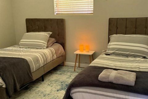 Condo in Miami, Florida, 3 bedrooms  № 1996558 - photo 4