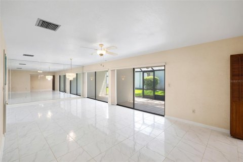 Copropriété à vendre à Tampa, Floride: 2 chambres, 160.72 m2 № 2348025 - photo 7