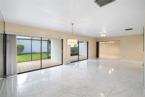 Copropriété à vendre à Tampa, Floride: 2 chambres, 160.72 m2 № 2348025 - photo 8