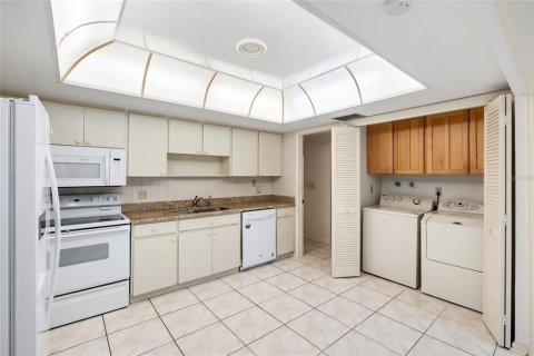 Copropriété à vendre à Tampa, Floride: 2 chambres, 160.72 m2 № 2348025 - photo 13