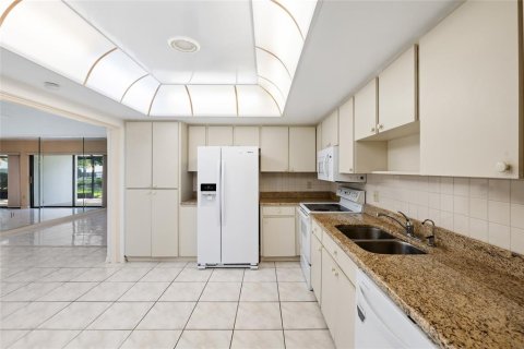 Copropriété à vendre à Tampa, Floride: 2 chambres, 160.72 m2 № 2348025 - photo 17