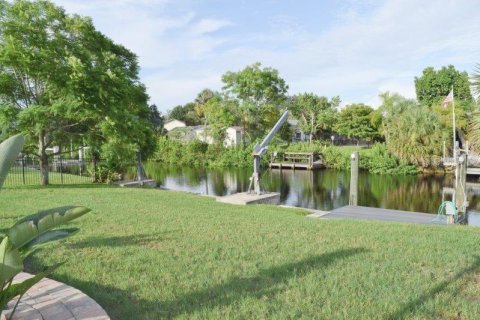 Casa en alquiler en Port Charlotte, Florida, 3 dormitorios, 133.87 m2 № 1142765 - foto 2