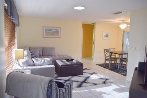 Casa en alquiler en Port Charlotte, Florida, 3 dormitorios, 133.87 m2 № 1142765 - foto 10