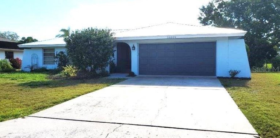 Casa en Port Charlotte, Florida 3 dormitorios, 133.87 m2 № 1142765