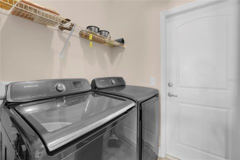 Casa en venta en Haines City, Florida, 4 dormitorios, 184.88 m2 № 2430479 - foto 29