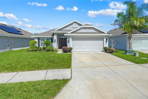 Casa en Haines City, Florida 4 dormitorios, 184.88 m2 № 2430479