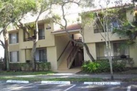 Copropriété à louer à Coconut Creek, Floride: 1 chambre, 57.6 m2 № 2406115 - photo 2