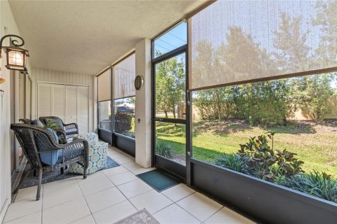 Condo in Sarasota, Florida, 2 bedrooms  № 1725747 - photo 19