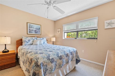 Condo in Sarasota, Florida, 2 bedrooms  № 1725747 - photo 24
