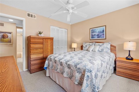 Condo in Sarasota, Florida, 2 bedrooms  № 1725747 - photo 25