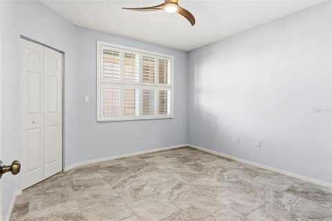Condo in Saint Petersburg, Florida, 2 bedrooms  № 2094267 - photo 21