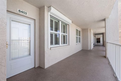 Condo in Saint Petersburg, Florida, 2 bedrooms  № 2094267 - photo 26