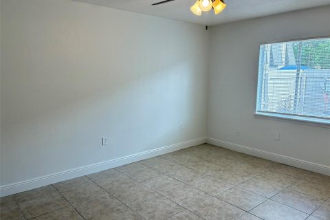Condo in Orlando, Florida, 3 bedrooms  № 2209913 - photo 13