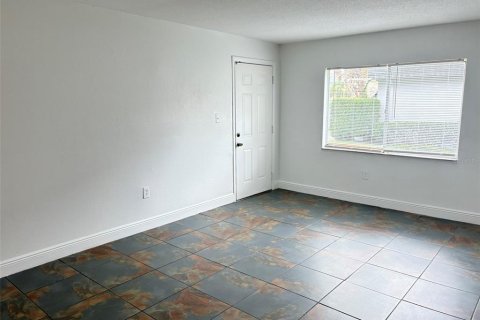 Condo in Orlando, Florida, 3 bedrooms  № 2209913 - photo 2