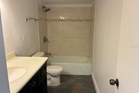 Condo in Orlando, Florida, 3 bedrooms  № 2209913 - photo 12
