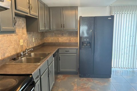 Condo in Orlando, Florida, 3 bedrooms  № 2209913 - photo 10