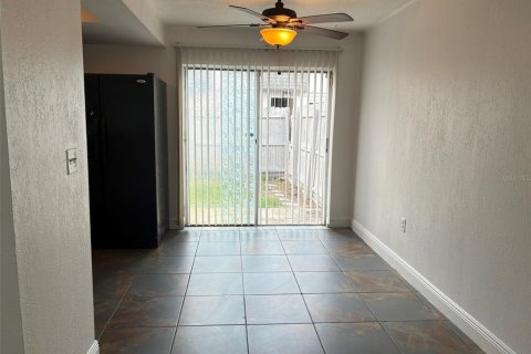 Condo in Orlando, Florida, 3 bedrooms  № 2209913 - photo 7