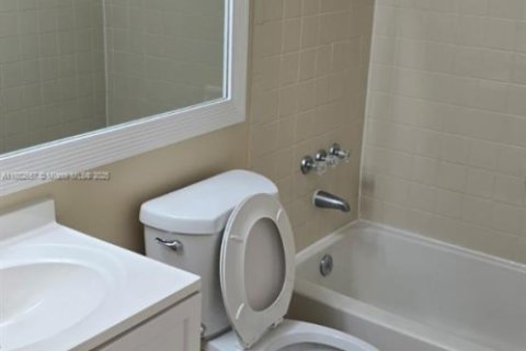 Copropriété à louer à Pembroke Pines, Floride: 2 chambres, 94.39 m2 № 1931827 - photo 21