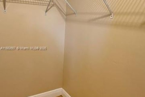 Copropriété à louer à Pembroke Pines, Floride: 2 chambres, 94.39 m2 № 1931827 - photo 18