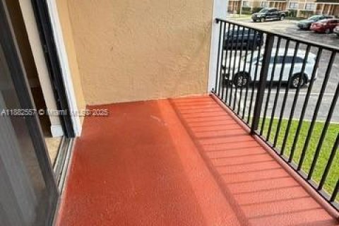 Copropriété à louer à Pembroke Pines, Floride: 2 chambres, 94.39 m2 № 1931827 - photo 23