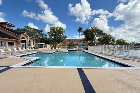 Copropriété à louer à Pembroke Pines, Floride: 2 chambres, 94.39 m2 № 1931827 - photo 30