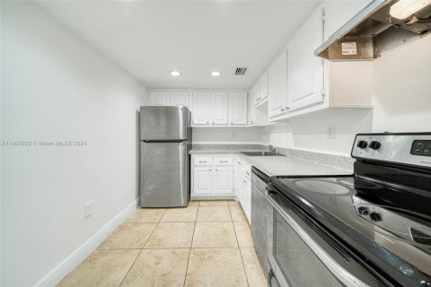 Copropriété à vendre à North Miami, Floride: 1 chambre, 62.52 m2 № 1868055 - photo 1